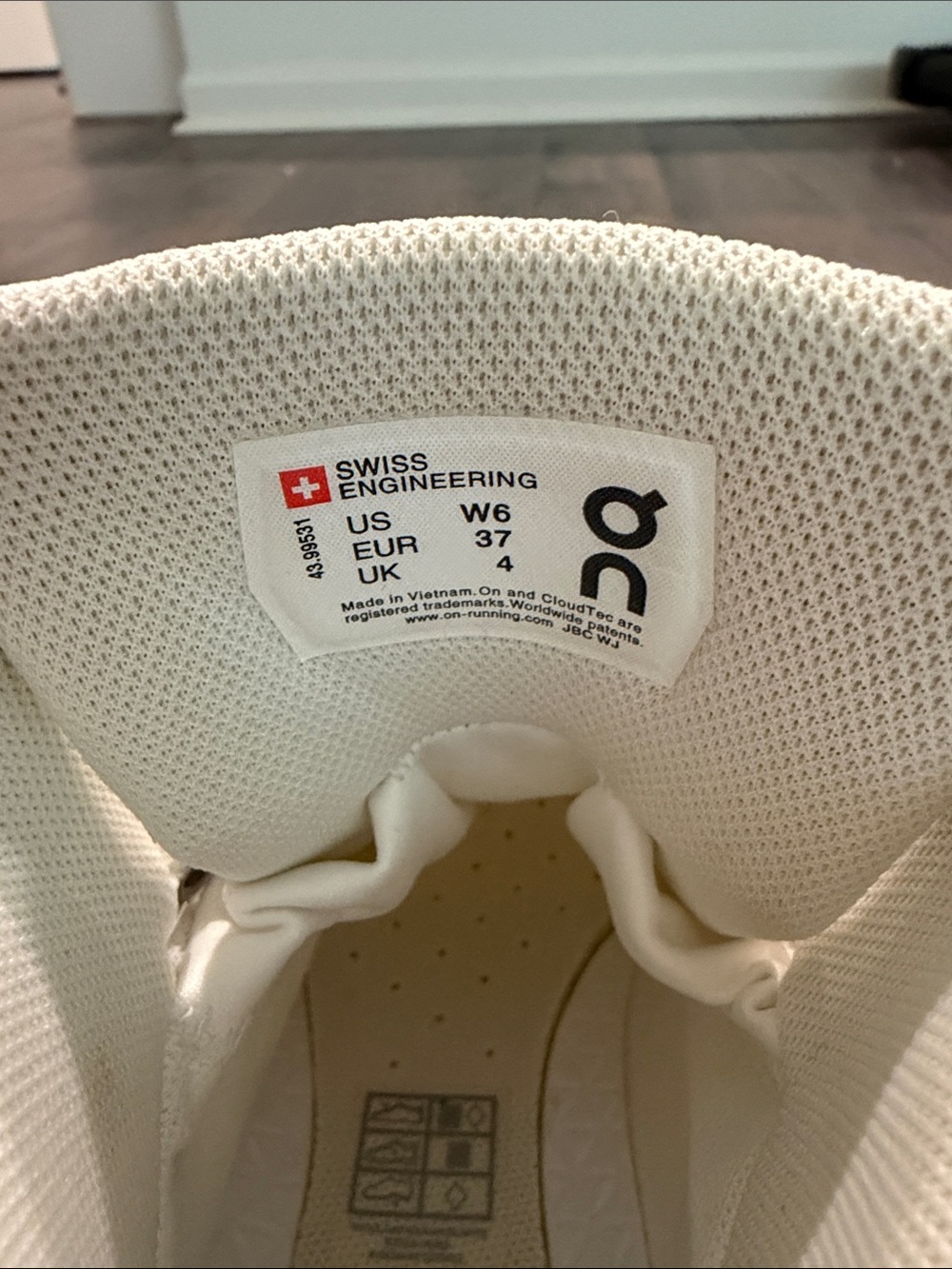 On Cloudrock Edge Raw Waterproof Hiking Boots Sneakers- 6 - Picture 4 of 8